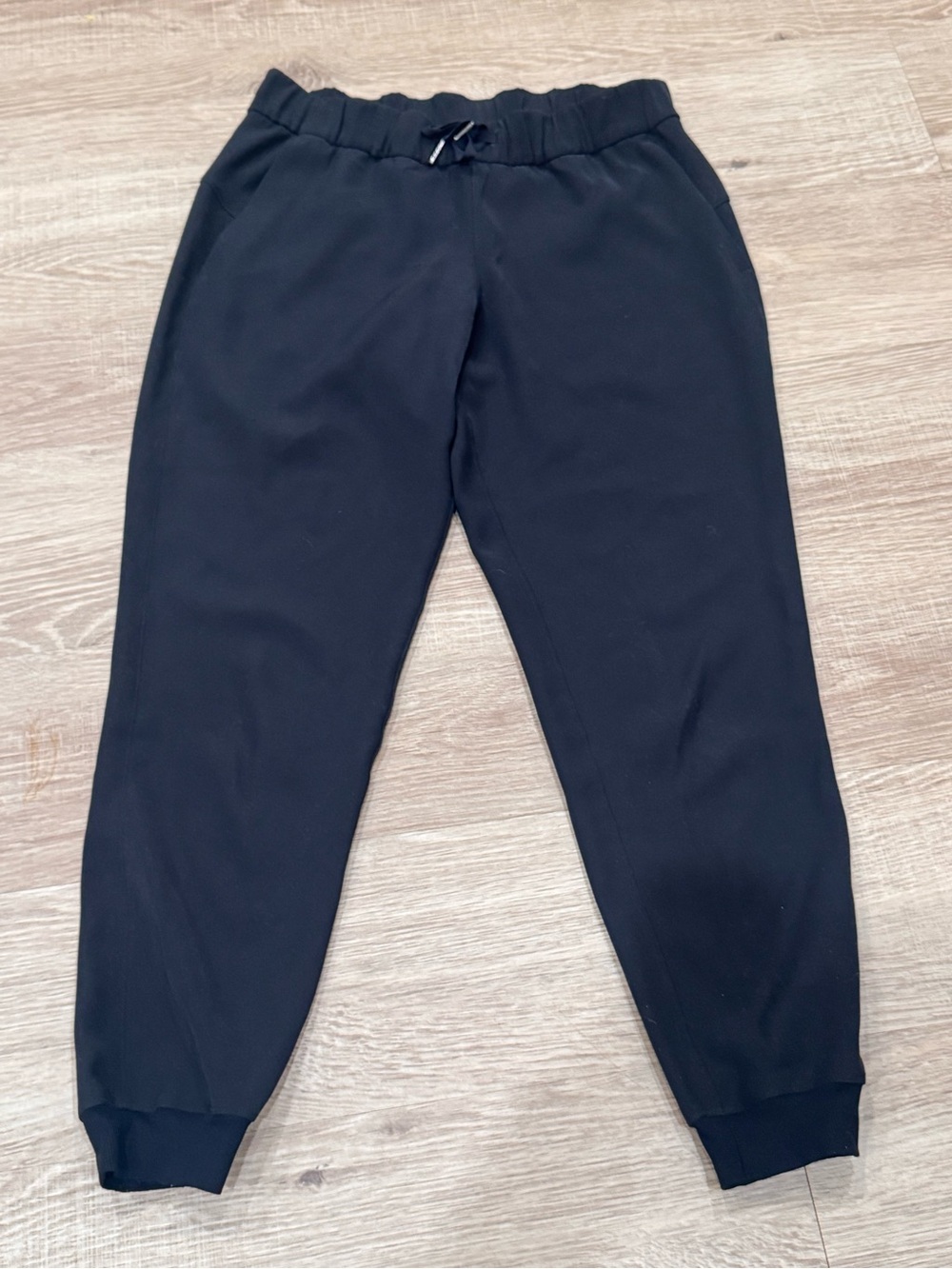 lululemon athletica On the Fly Jogger Woven Black Size 6 28” Travel